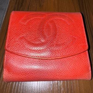 CHANEL Classic Caviar Bifold Leather Wallet